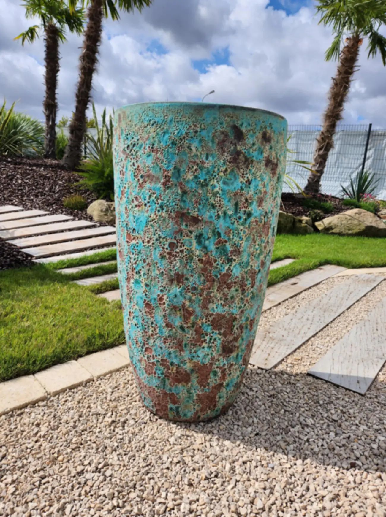 Poterie décorative bleue 