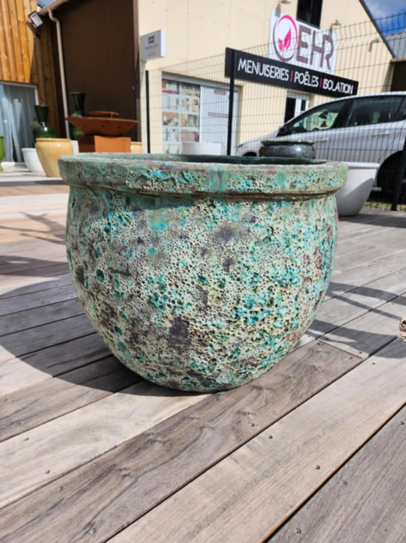 Poterie décorative bleue 