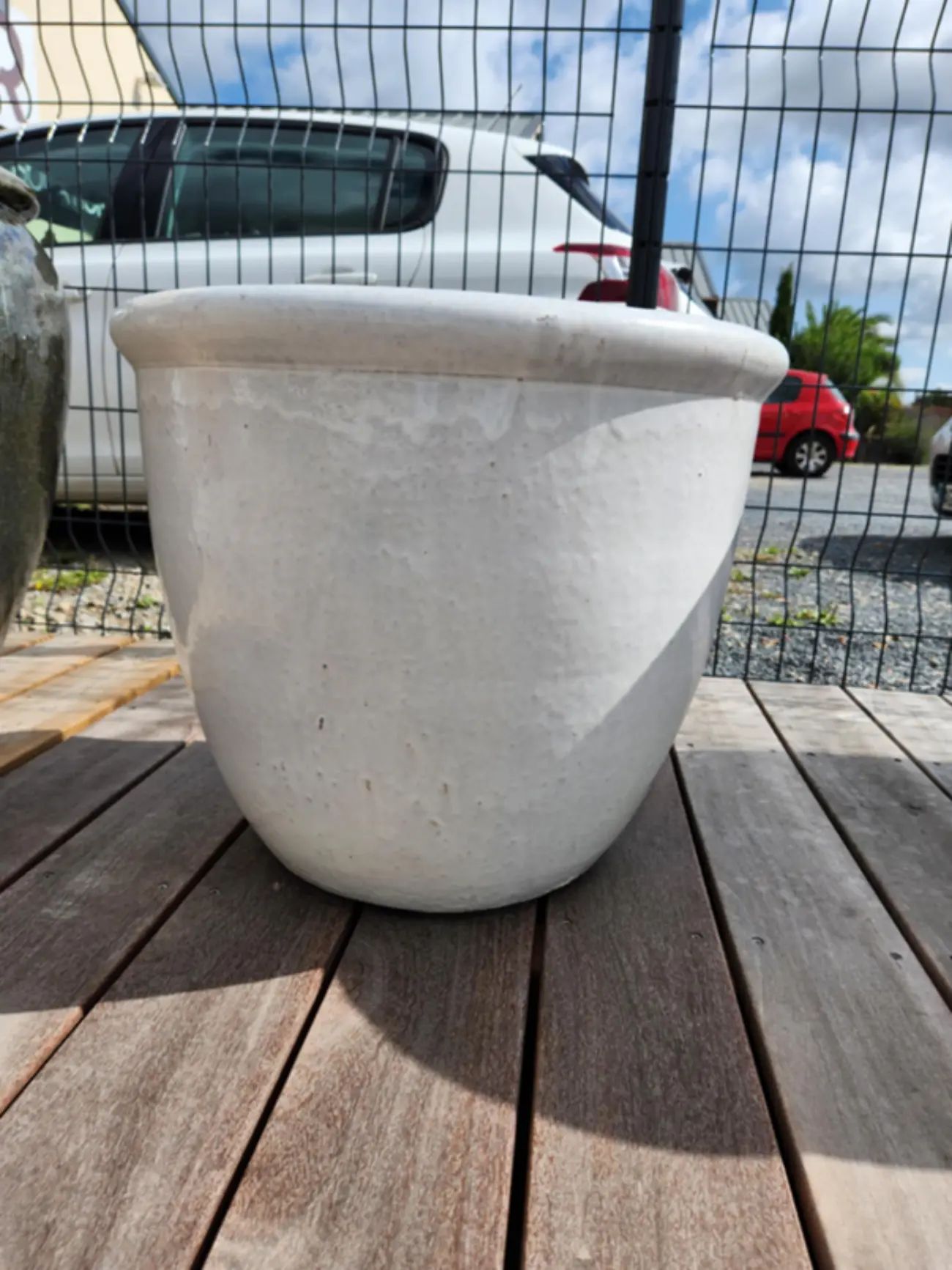 Poterie décorative blanche 