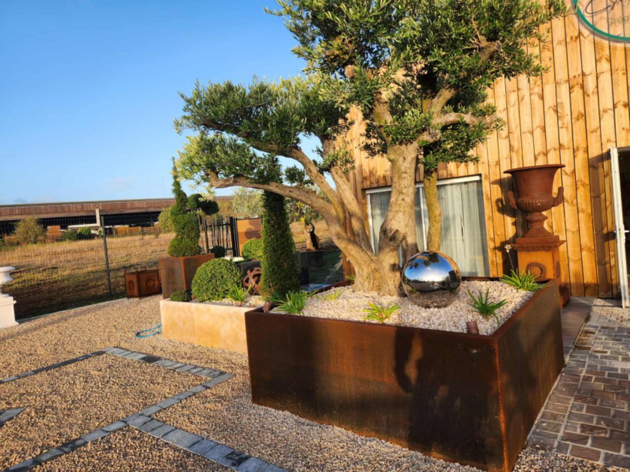 Jardinière en acier corten