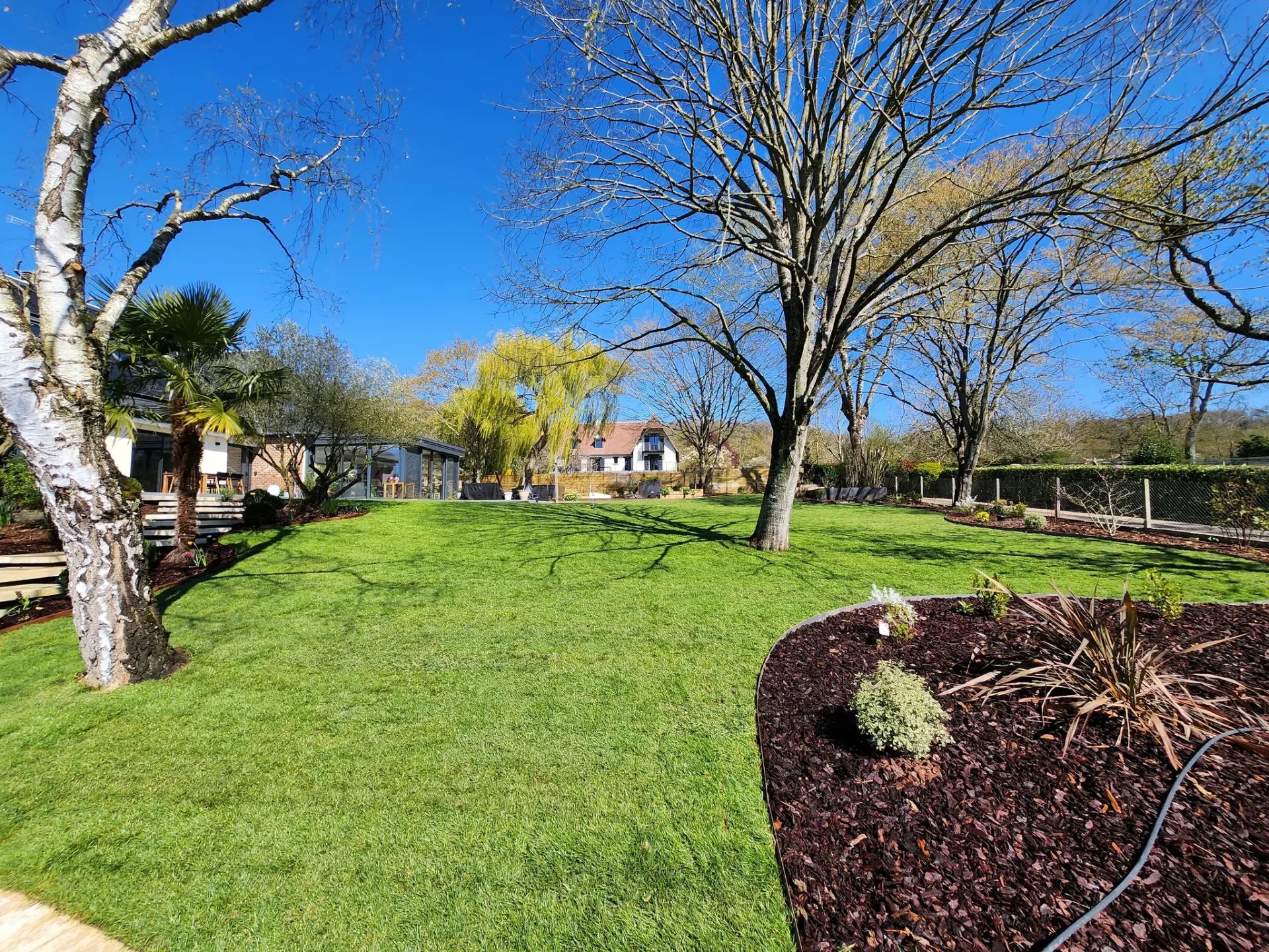 Aménagement paysager et pose de gazon dans le Calvados